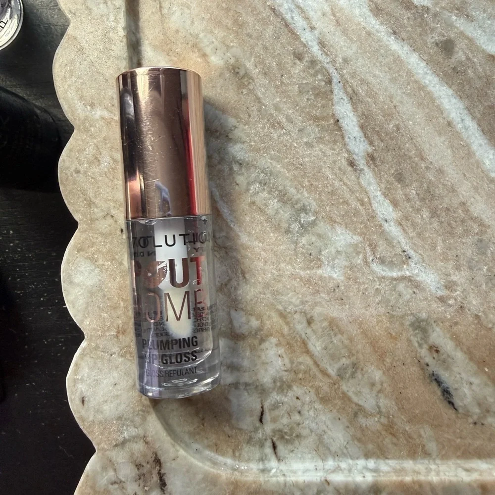 Revolution Beauty Lot 7 Pieces New